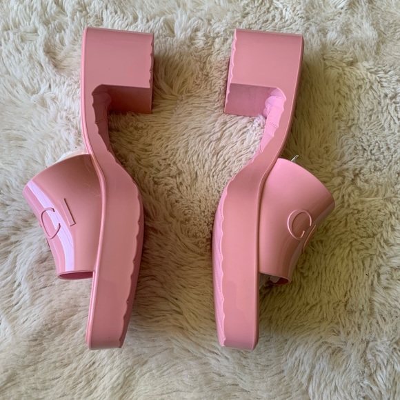 New GUCCI Wild Rose Pink Rubber GG Logo Slides Heel Mules Sandals Women’… - Picture 10 of 12